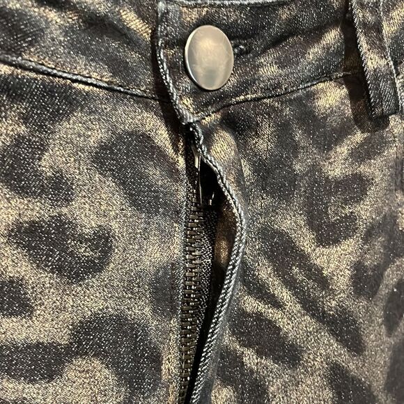 Cartise Black/Gold Animal Print Skinny Jeans Size 6 NWT - Picture 4 of 10